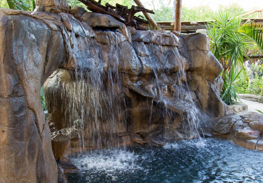 Beyond The Boma Boutique Guesthouse Марлот-Парк Экстерьер фото